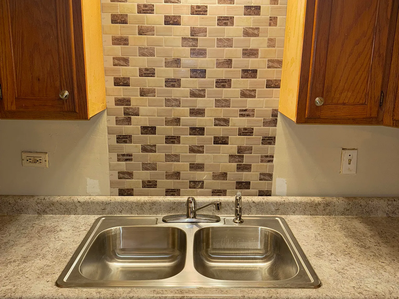 4 bed, 1.5 bath, 1800 sqft, $2,300 — Photo 4