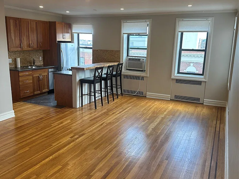 300 Main St #6K — Photo 9