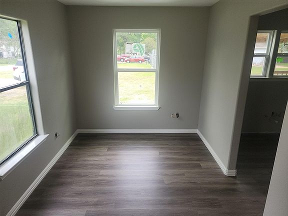 2nd image of 839 Yaupon St