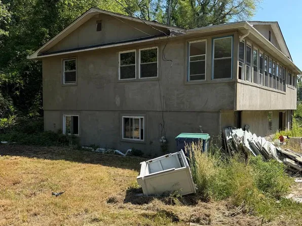141 Fursin Ave, Buena, NJ 08310