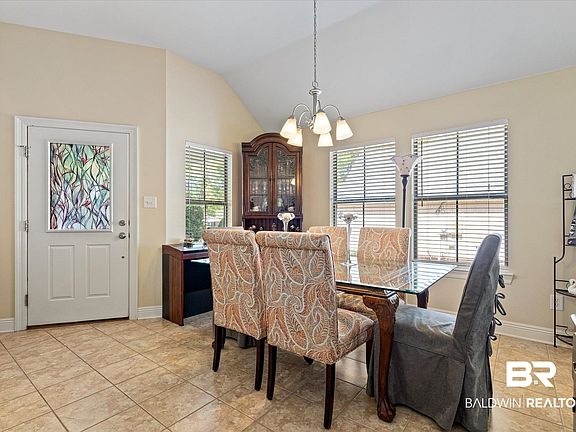 4th image of 107 Timberline Dr