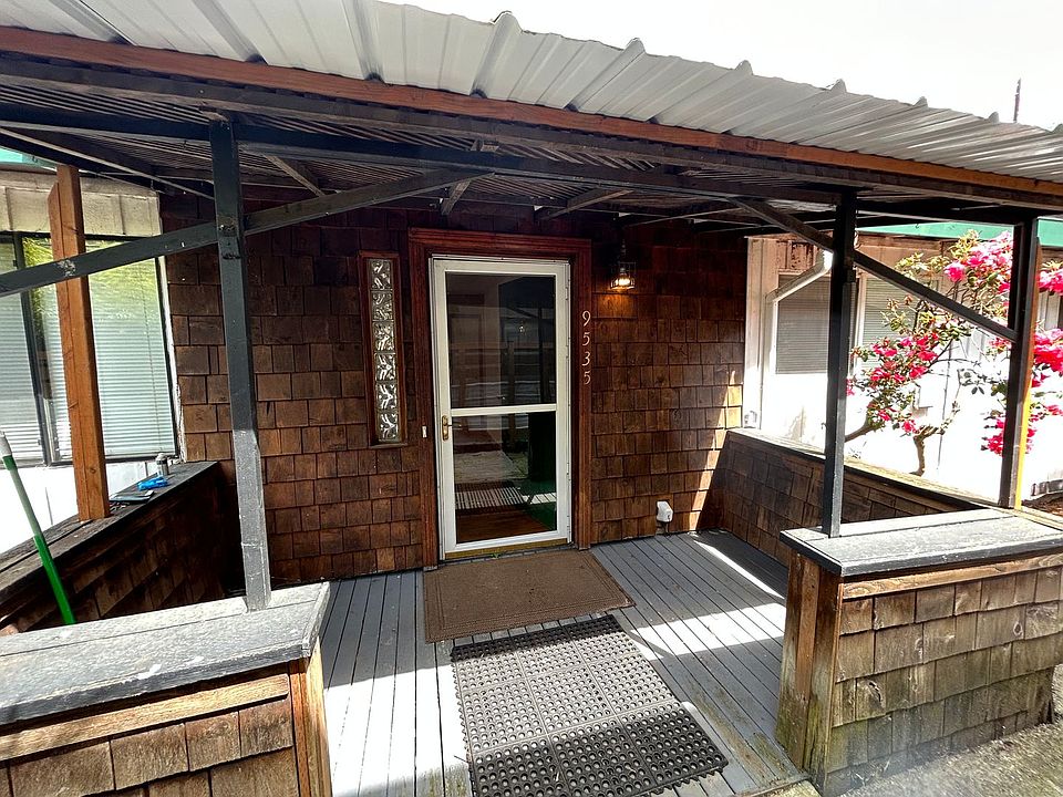 1st image of 9533 Ashworth Ave N #9533