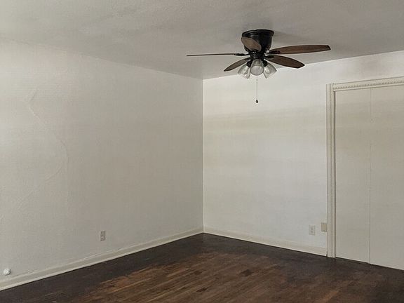 3rd image of 2626 W Huisache Ave