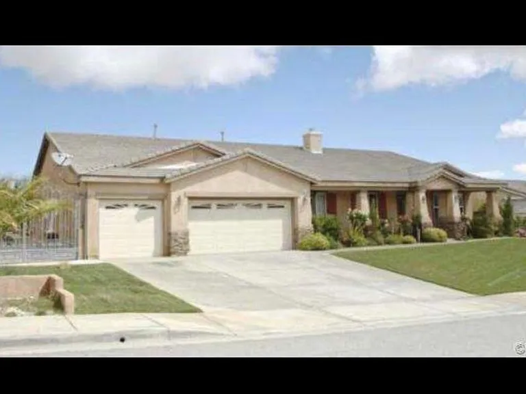 5549 Las Brisas Ter — Photo 1