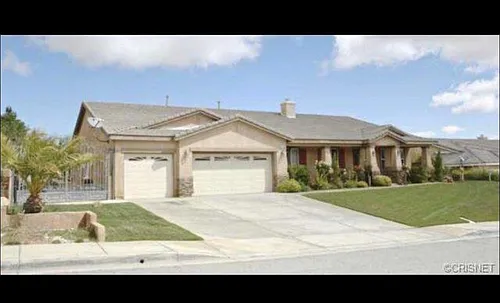 5549 Las Brisas Ter Photo 1