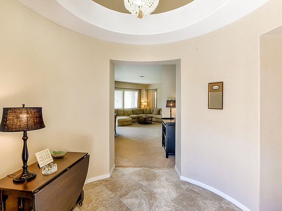 5th image of 82820 Burnett Dr