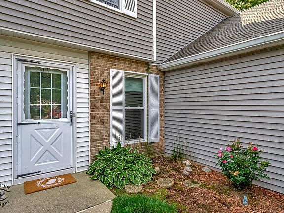 2nd image of 2627 Oakshire Ct