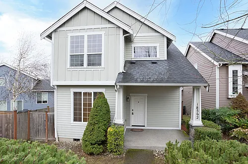 18562 97th Ave E Photo 1