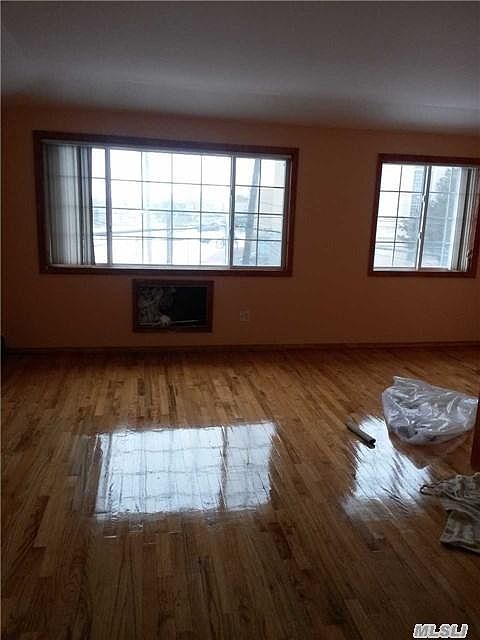 2nd image of 2533A Oceancrest Blvd #2