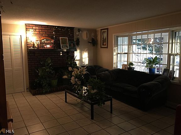 4th image of 93 Dogwood Dr