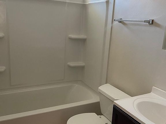 4th image of 118 Virginia Ln #19