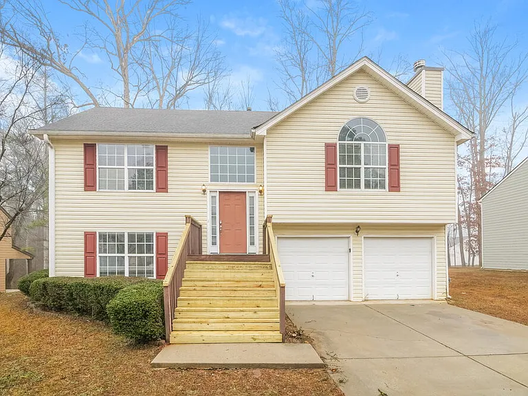 409 Robin Hill Ln — Photo 1