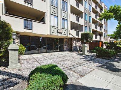 303 Adams St APT 207, Oakland, CA, 94610