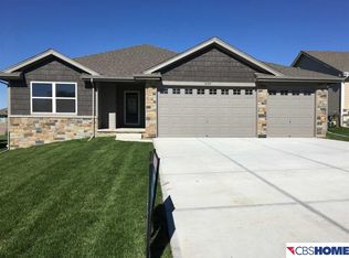 228 Tomahawk Cir, Yutan, NE 68073