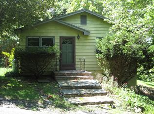 378 Fitzsimmons Rd, Red Hook, NY 12571