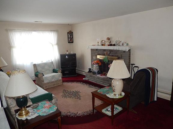 2nd image of 997 Norris Dr