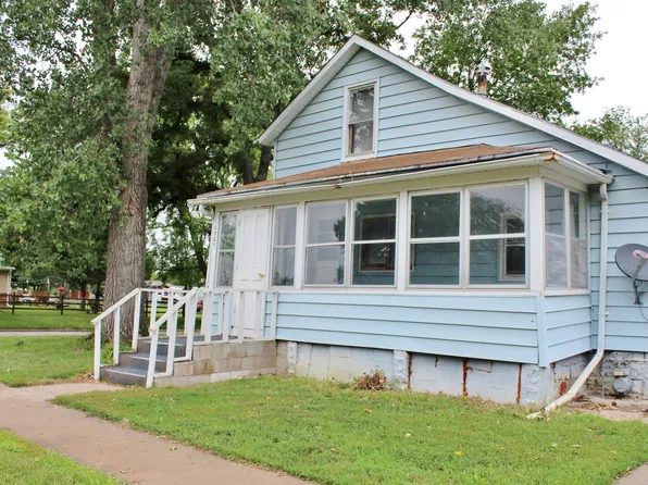 1721 Myrtle St, Dakota City, NE 68731