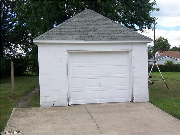 2nd image of 1747 E 36th St