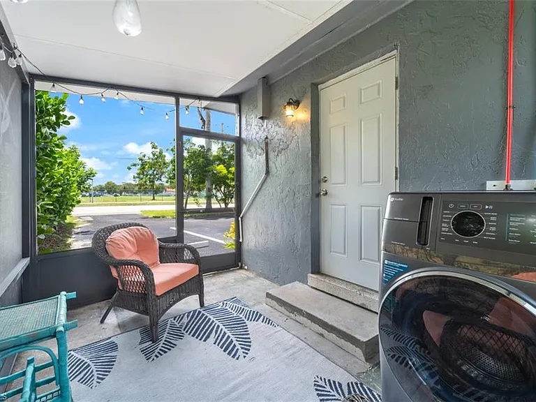 3365 Estey Ave — Photo 11
