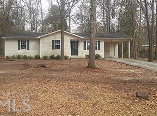 317 N Lake Dr, Perry, GA 31069