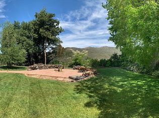 13068 Oak Crest Dr, Yucaipa, CA 92399