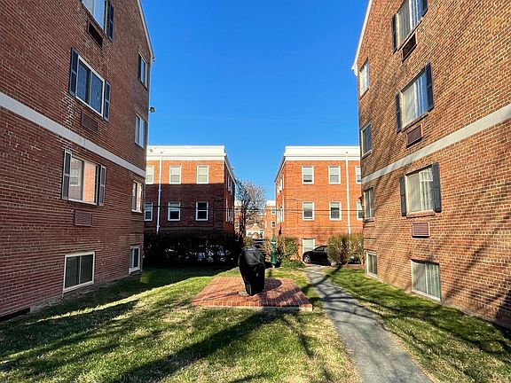 5th image of 820 A S Washington St #125