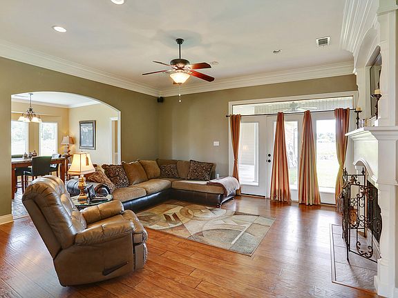4th image of 514 Victoria Ct