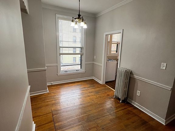2nd image of 343 Wealthy St SE APT 5