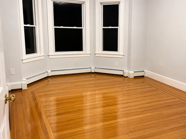 22 W Park Pl Floor 2, Woonsocket, RI 02895