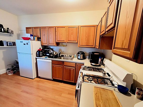 3rd image of 1788 Beacon St APT 7B