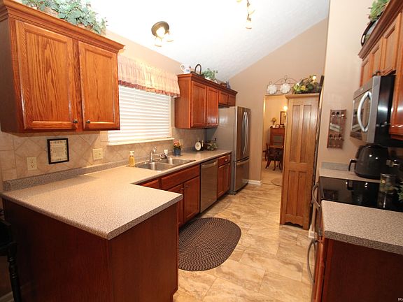 4th image of 5101 N Preakness Ct