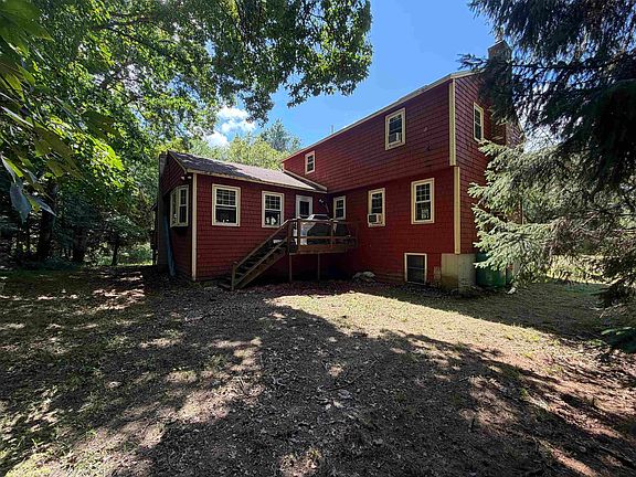 3rd image of 1 Twin Brook Drive