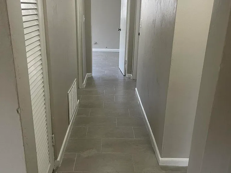 1400 Hillcrest Dr — Photo 7