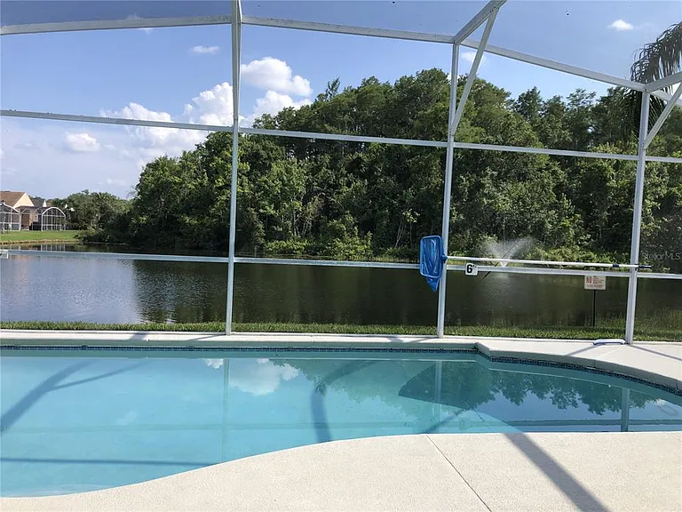 2673 Chatham Cir — Photo 32