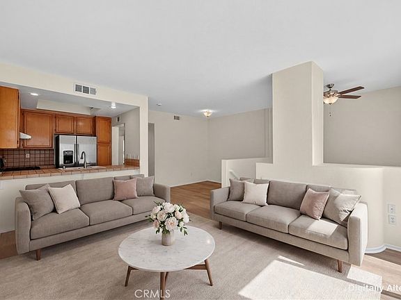 4th image of 1040 S San Marino Way