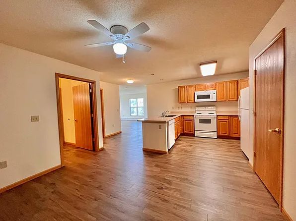 901 Dominion Dr APT 205