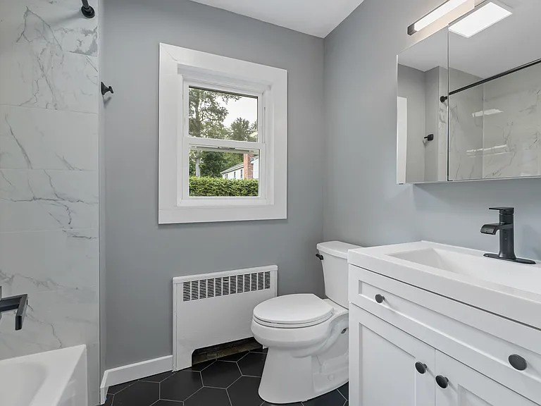 301 Bruce Park Ave #C — Photo 6