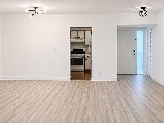 4th image of 2881 Carambola Circle S #2072
