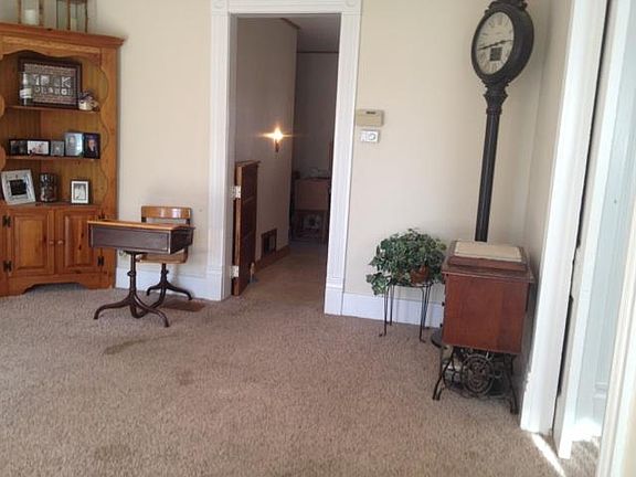 2nd image of 1026 N Burlington Ave