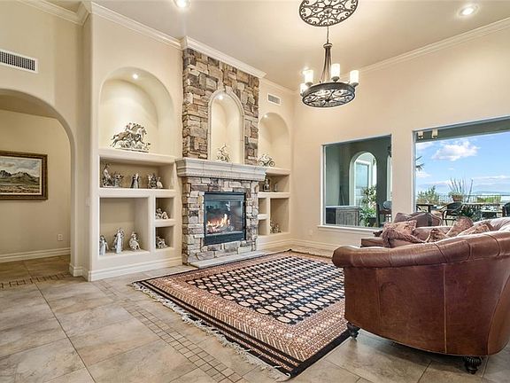 4th image of 1349 Calle Lago Dr