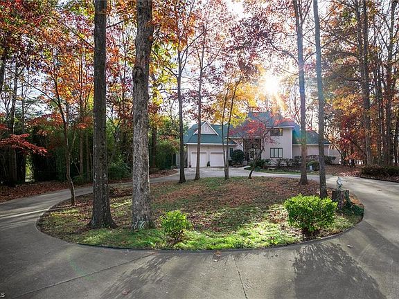 3rd image of 4001 Tesa Ct