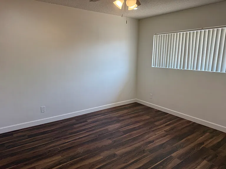1320 S Del Mar Ave — Photo 31