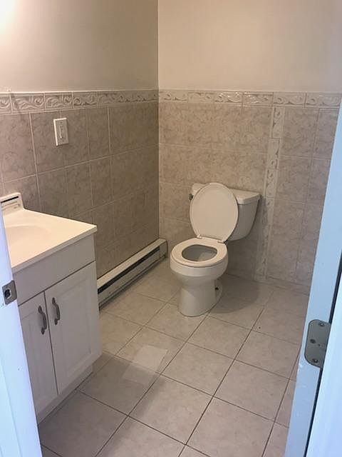 2nd image of 124 Green St #1