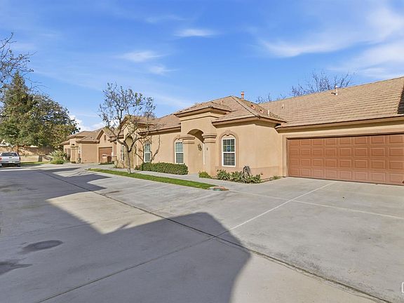 4th image of 801 Jasmine Parke Dr