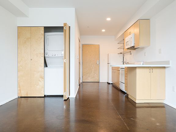 2nd image of 2719 E Union St #215