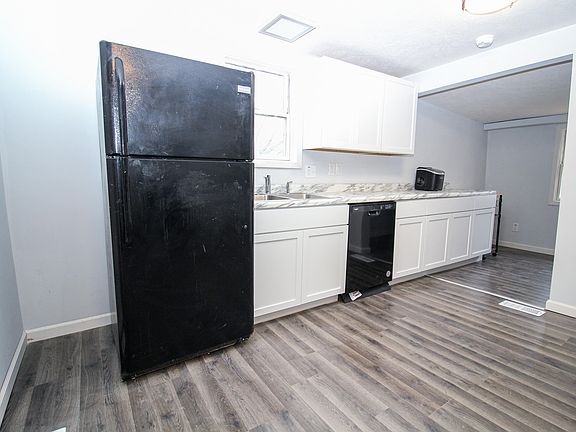 5th image of 16620 Church St