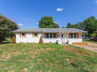 404 Belair Dr, Greenfield, TN 38230