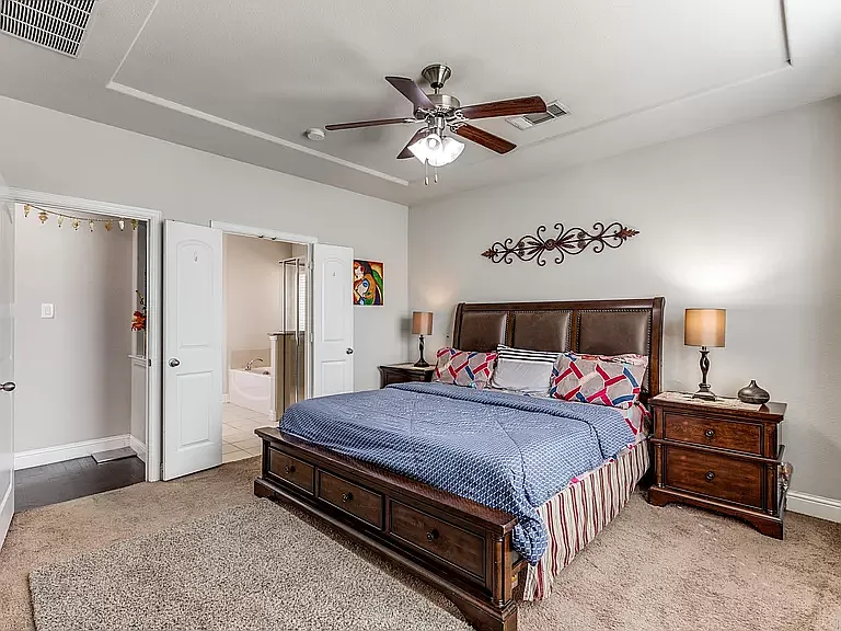 8609 McCutchins Dr — Photo 12