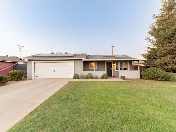 1682 W Pleasant Avenue, Tulare, CA 93274