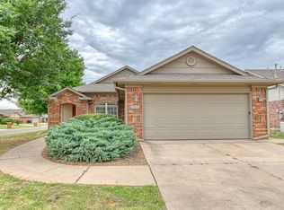 13300 SW 2nd Ter, Yukon, OK 73099